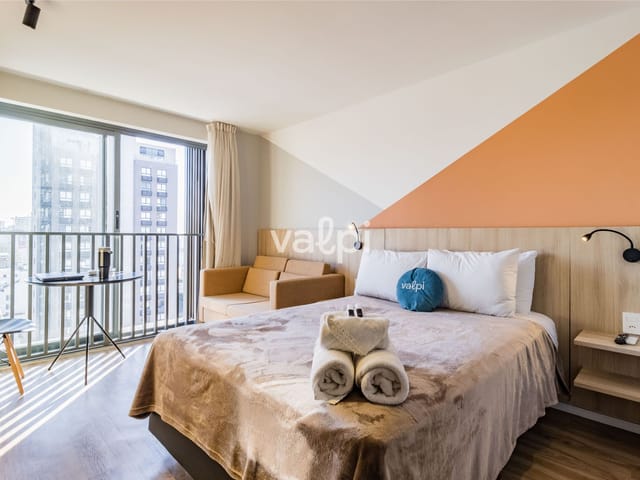 Studio com 36m² 1 quarto e 1 banheiro, à venda ou para alugar, no bairro Auxiliadora em Porto Alegre