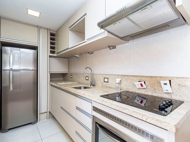 Studio 1 quarto e 1 banheiro, para alugar, no bairro Alto da Glória em Curitiba