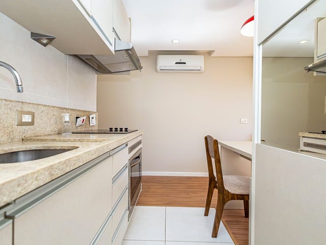 Studio 1 quarto e 1 banheiro, para alugar, no bairro Alto da Glória em Curitiba