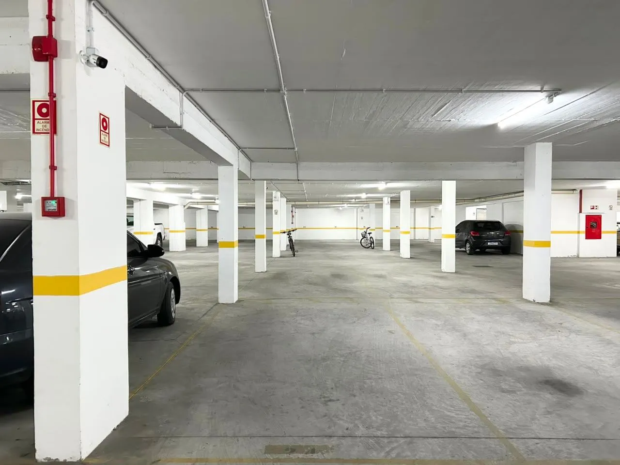 Apartamento à venda no Studio Xavante, Centro - 43 m², 1 quarto, persianas automatizadas e ampla sacada com sol da manhã. - 6