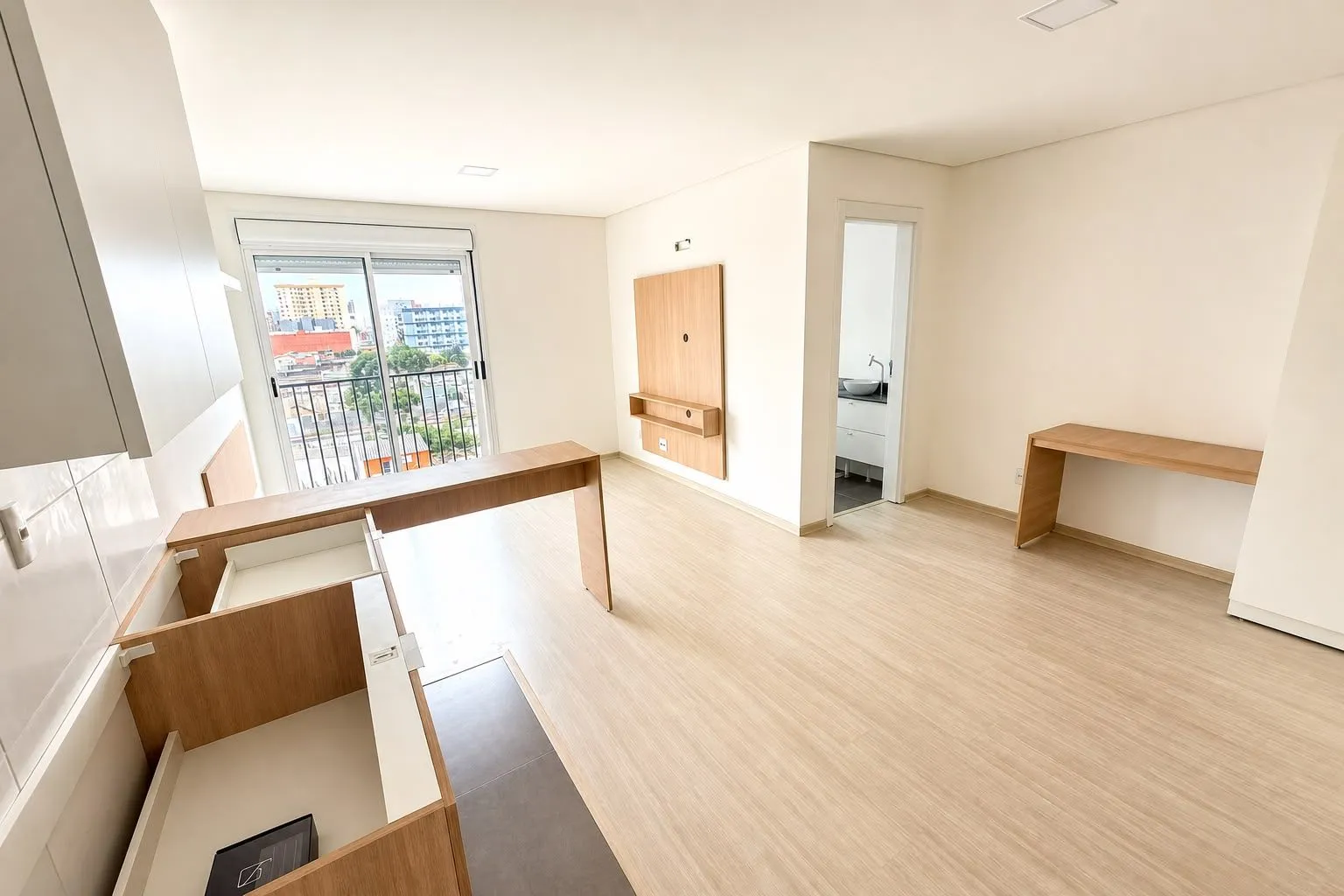 Studio semimobiliado à venda no ON Futuro, Centro - 38 m², andar alto com face norte e próximo às universidades.