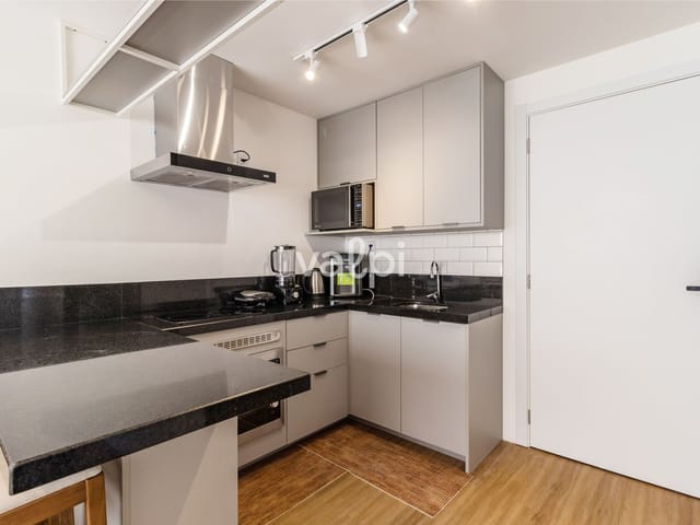 Apartamento com 72m² 2 quartos e 2 banheiros, para alugar, no bairro Rio Branco em Porto Alegre