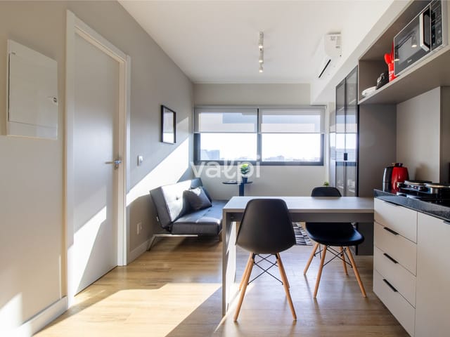 Studio com 51m² 1 quarto e 1 banheiro, para alugar, no bairro Rio Branco em Porto Alegre