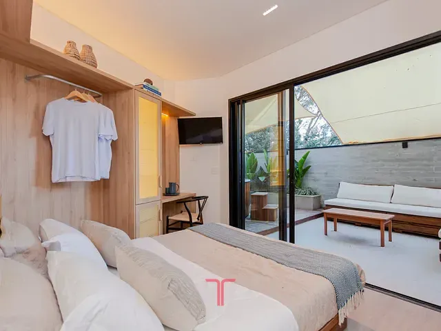 Studio com 26m² 1 quarto e 1 banheiro, à venda, no bairro Água Verde em Curitiba