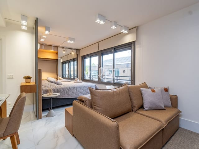 Studio com 51m² 1 quarto e 1 banheiro, para alugar, no bairro Centro Histórico em Porto Alegre