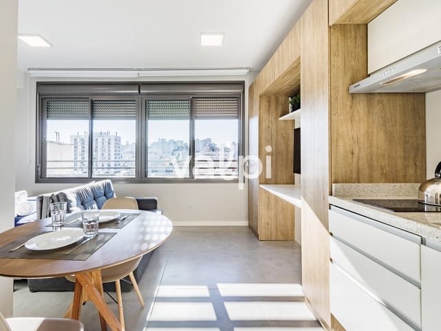 Studio com 37m² 1 quarto e 1 banheiro, à venda ou para alugar, no bairro Centro Histórico em Porto Alegre