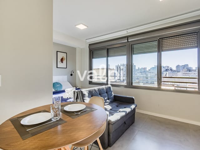 Studio com 37m² 1 quarto e 1 banheiro, à venda ou para alugar, no bairro Centro Histórico em Porto Alegre