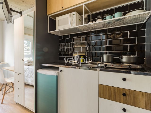 Studio com 30m² 1 quarto e 1 banheiro, à venda ou para alugar, no bairro Santa Cecília em Porto Alegre