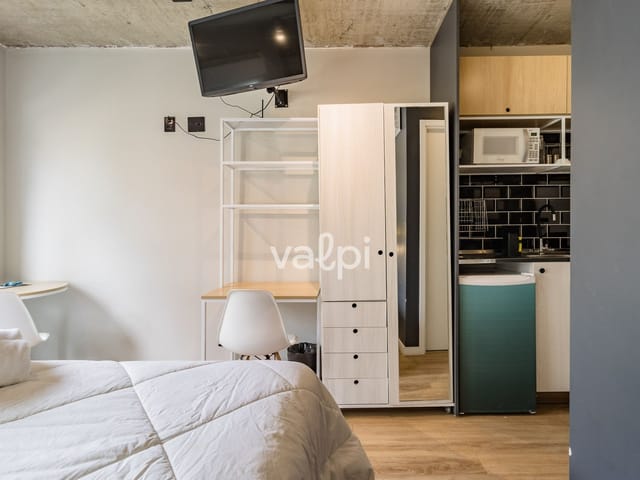 Studio com 30m² 1 quarto e 1 banheiro, à venda ou para alugar, no bairro Santa Cecília em Porto Alegre