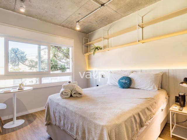 Studio com 29m² 1 quarto e 1 banheiro, para alugar, no bairro Santa Cecília em Porto Alegre