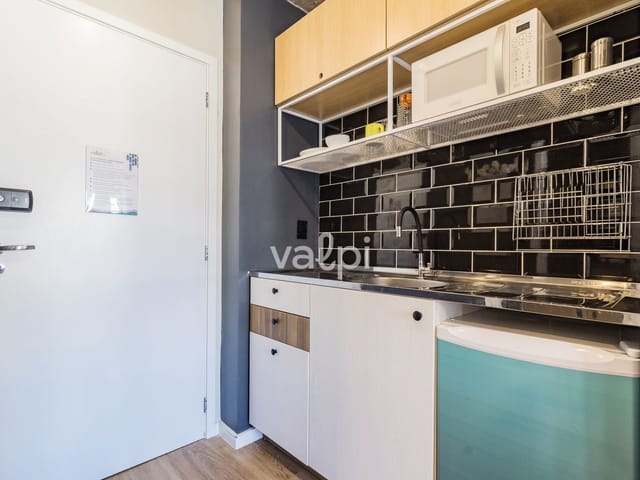 Studio com 29m² 1 quarto e 1 banheiro, para alugar, no bairro Santa Cecília em Porto Alegre
