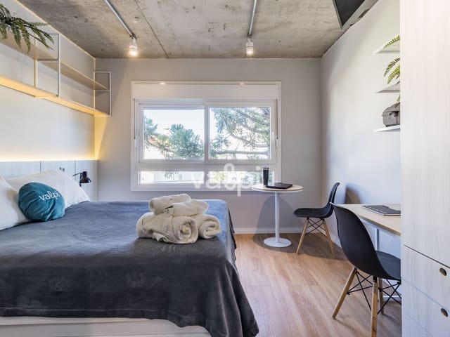 Studio com 29m² 1 quarto e 1 banheiro, para alugar, no bairro Santa Cecília em Porto Alegre