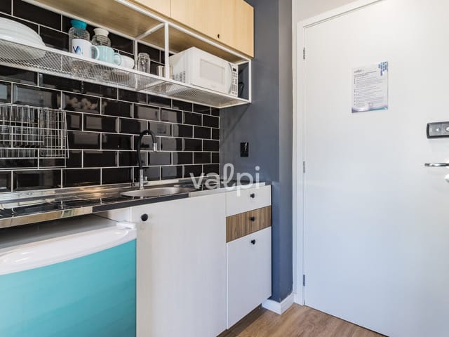 Studio com 29m² 1 quarto e 1 banheiro, para alugar, no bairro Santa Cecília em Porto Alegre