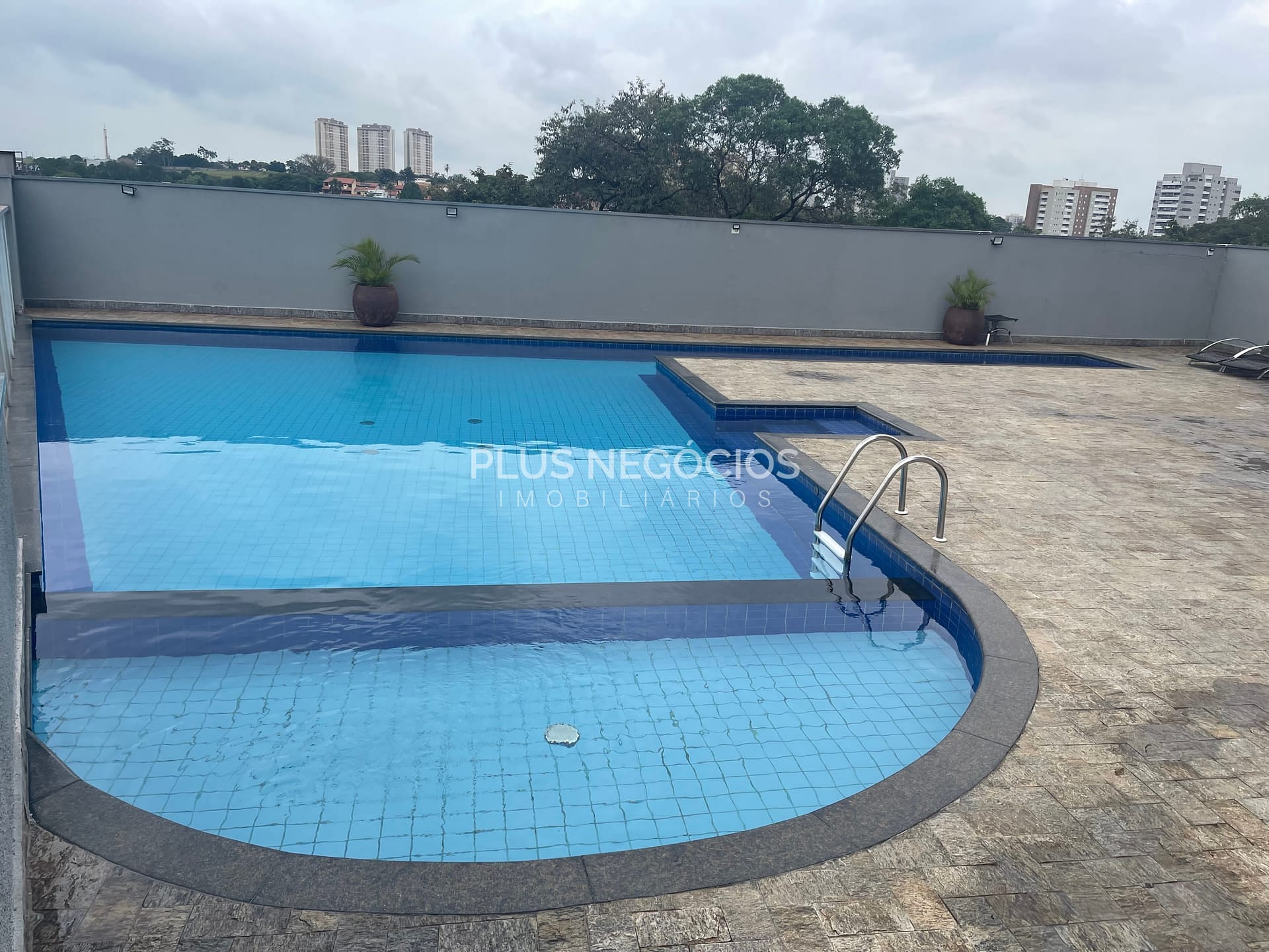 Apartamento para alugar com 1 quarto, 56m² - Foto 13