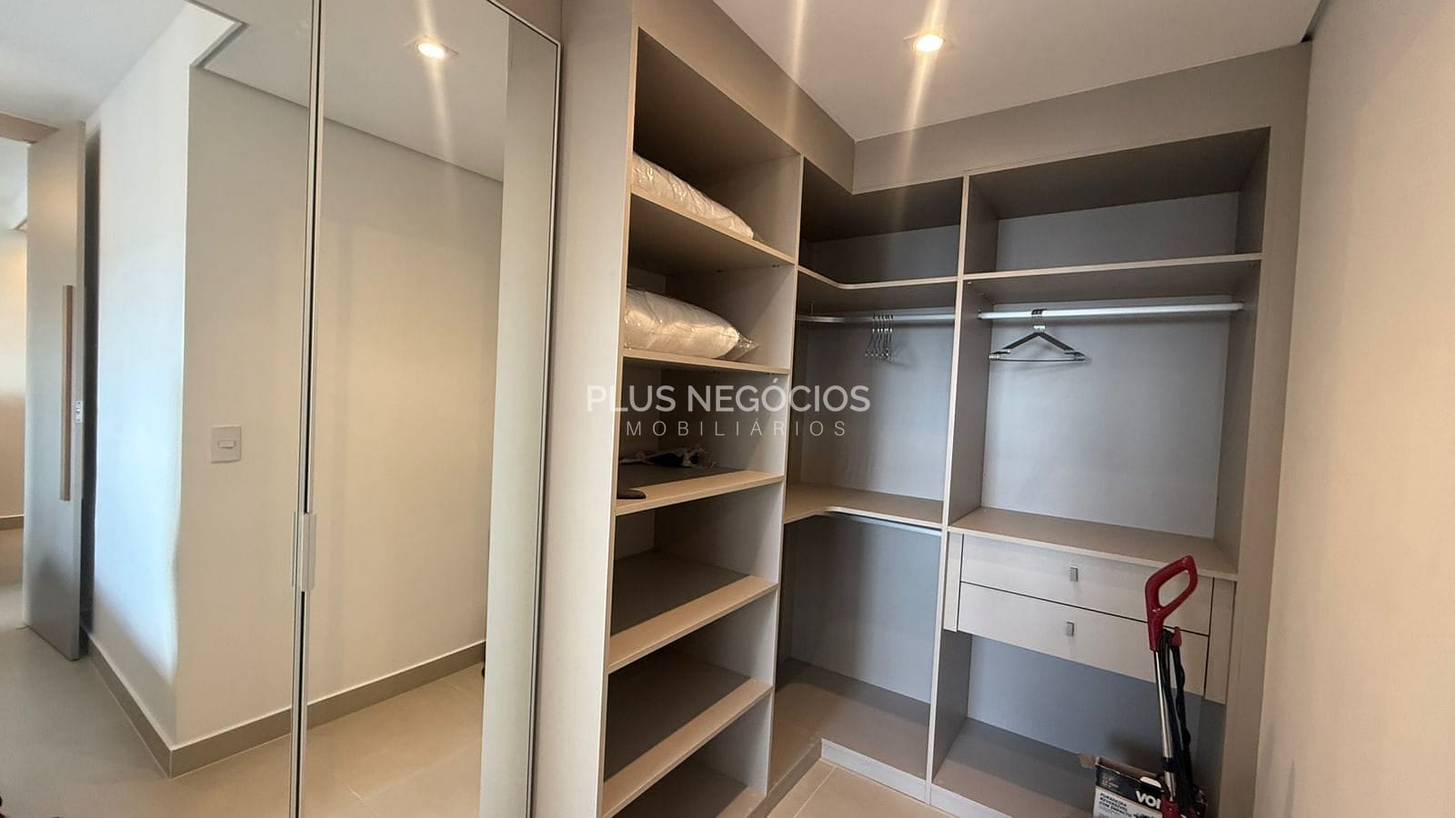 Apartamento para alugar com 1 quarto, 47m² - Foto 24