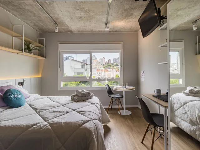 Studio com 29m² 1 quarto e 1 banheiro, à venda ou para alugar, no bairro Santa Cecília em Porto Alegre
