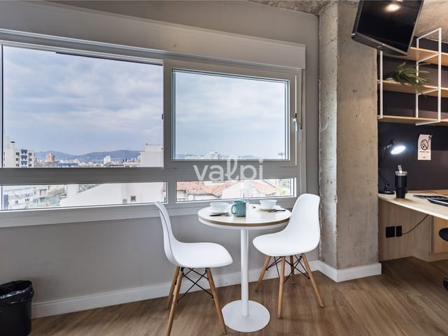 Studio com 38m² 1 quarto e 1 banheiro, à venda ou para alugar, no bairro Santa Cecília em Porto Alegre
