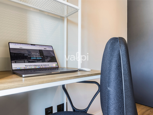 Studio com 29m² 1 quarto e 1 banheiro, para alugar, no bairro Santa Cecília em Porto Alegre