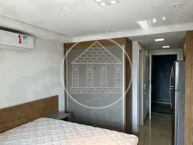 Studio 1 quarto e 1 banheiro, para alugar, no bairro Santo Amaro em São Paulo