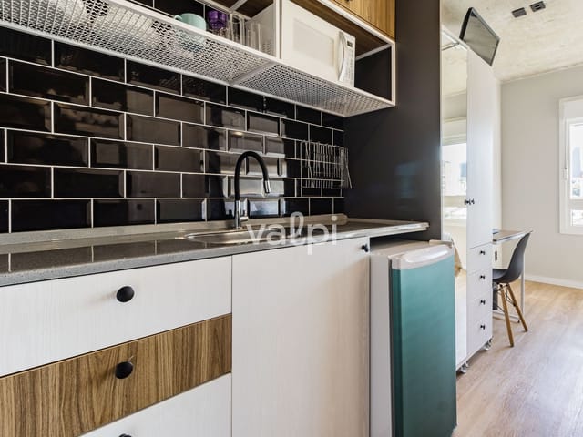 Studio com 29m² 1 quarto e 1 banheiro, à venda ou para alugar, no bairro Santa Cecília em Porto Alegre