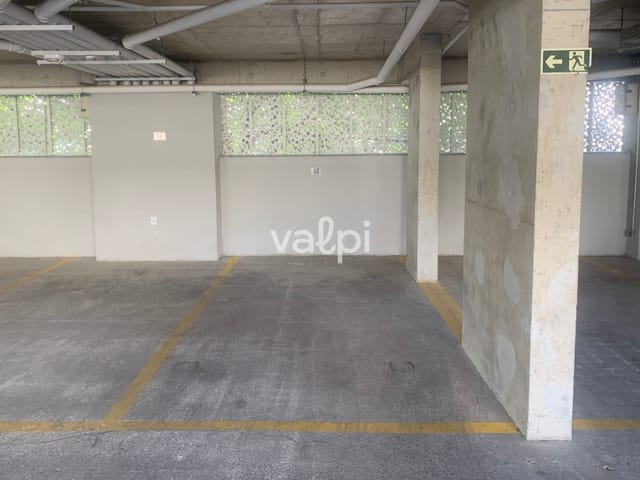 Studio com 29m² 1 quarto e 1 banheiro, à venda ou para alugar, no bairro Santa Cecília em Porto Alegre