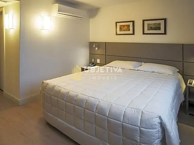 Studio 1 quarto e 3 banheiros, à venda, no bairro Floresta em Porto Alegre