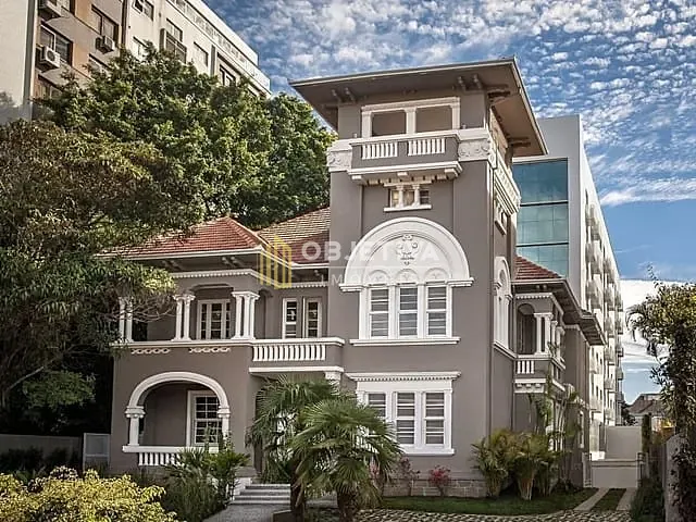 Studio 1 quarto e 3 banheiros, à venda, no bairro Floresta em Porto Alegre
