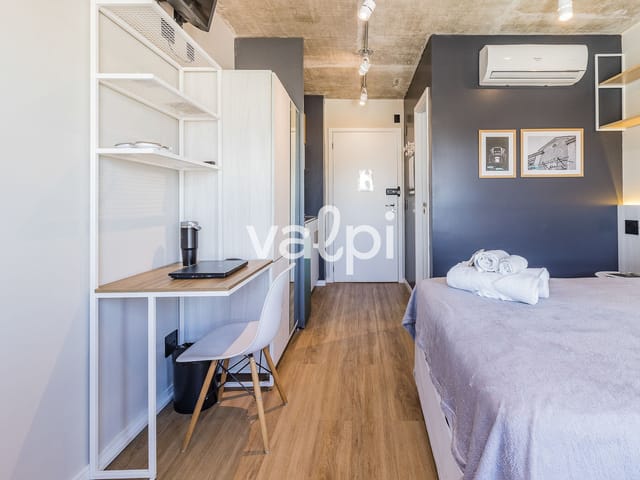 Studio com 29m² 1 quarto e 1 banheiro, para alugar, no bairro Santa Cecília em Porto Alegre