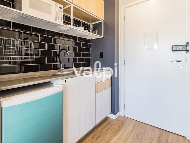 Studio com 29m² 1 quarto e 1 banheiro, para alugar, no bairro Santa Cecília em Porto Alegre