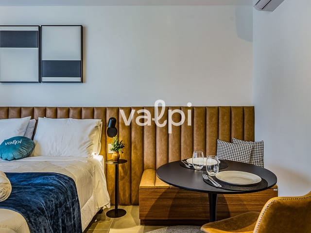 Studio com 43m² 1 quarto e 1 banheiro, para alugar, no bairro Três Figueiras em Porto Alegre
