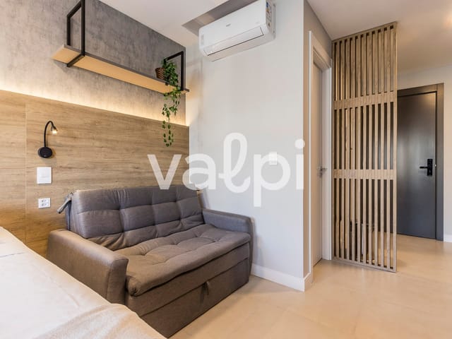 Studio com 43m² 1 quarto e 1 banheiro, para alugar, no bairro Três Figueiras em Porto Alegre