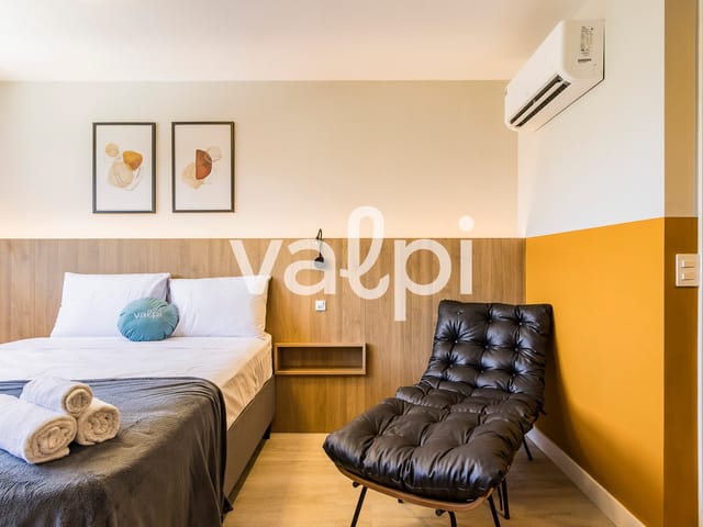 Studio com 42m² 1 quarto e 1 banheiro, para alugar, no bairro Cidade Baixa em Porto Alegre