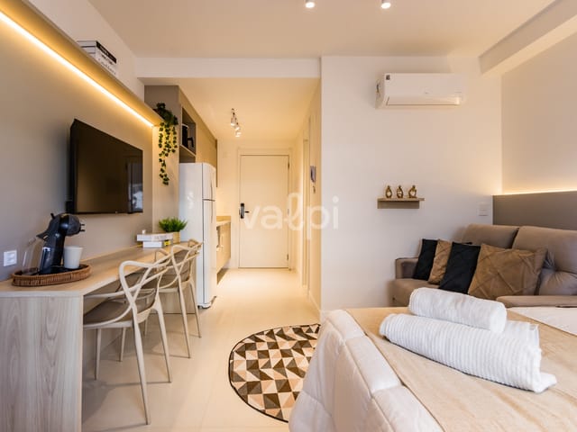 Studio 1 quarto e 1 banheiro, para alugar, no bairro Passo da Areia em Porto Alegre