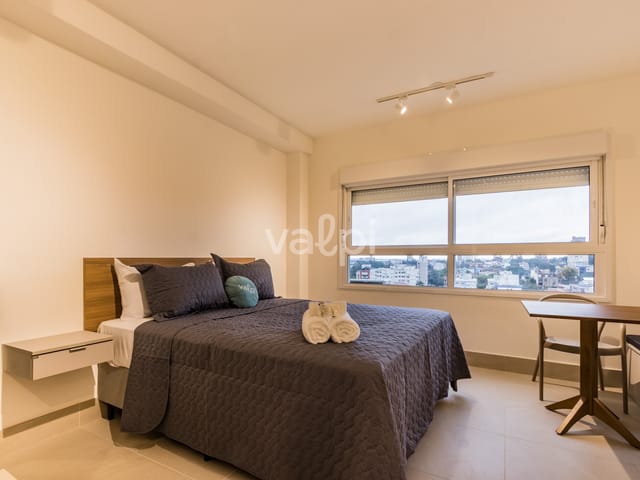 Studio 1 quarto e 1 banheiro, para alugar, no bairro Passo da Areia em Porto Alegre
