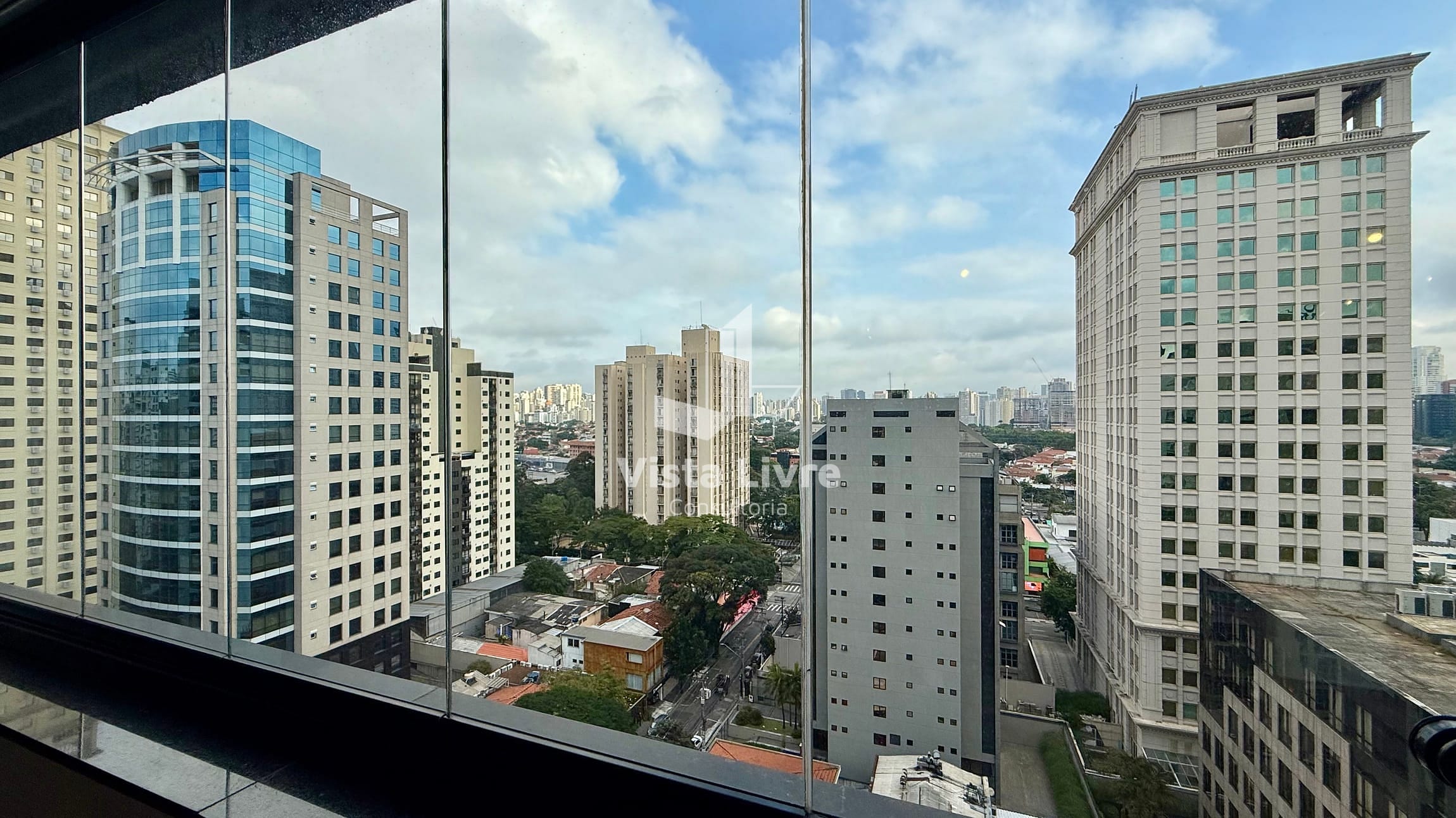 Apartamento à venda com 1 quarto, 30m² - Foto 17