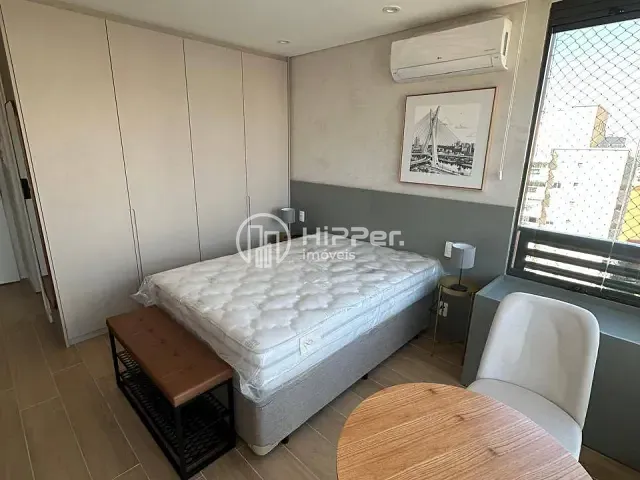 Studio 1 quarto e 1 banheiro, para alugar, no bairro Pinheiros em São Paulo