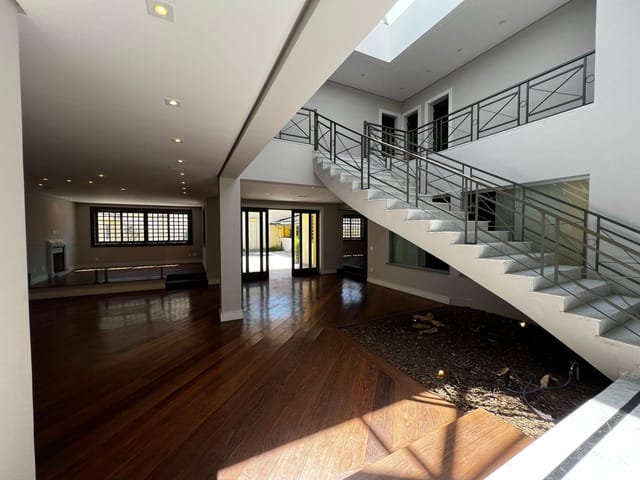 Foto do Casa - Luxuosa Casa em Condomínio na Chácara Monte Alegre com 552m², 5 quartos, 4 suítes, 6 vagas de garagem, Hidromassagem, Piscina, Sauna e Adega - São Paulo - SP | Paulista Imóveis