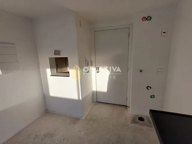 Studio 1 quarto e 1 banheiro, à venda, no bairro Petrópolis em Porto Alegre