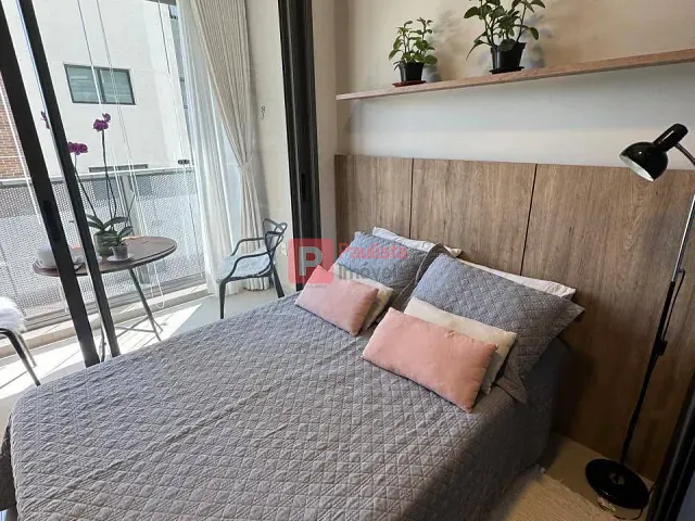 Studio 1 quarto e 1 banheiro, para alugar, no bairro Moema em São Paulo