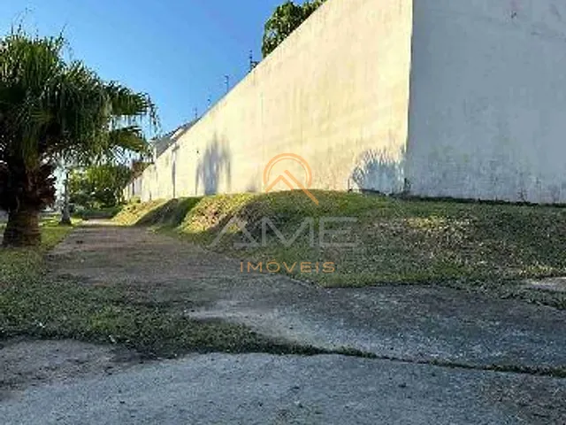 Terreno com 432m², à venda, no bairro Centro em Pelotas