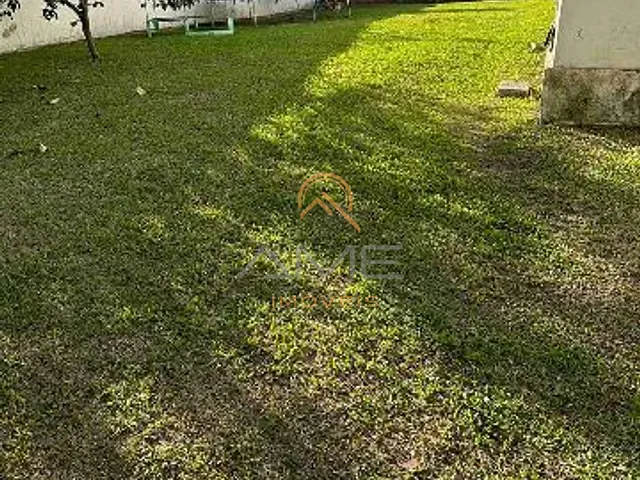 Terreno com 432m², à venda, no bairro Centro em Pelotas