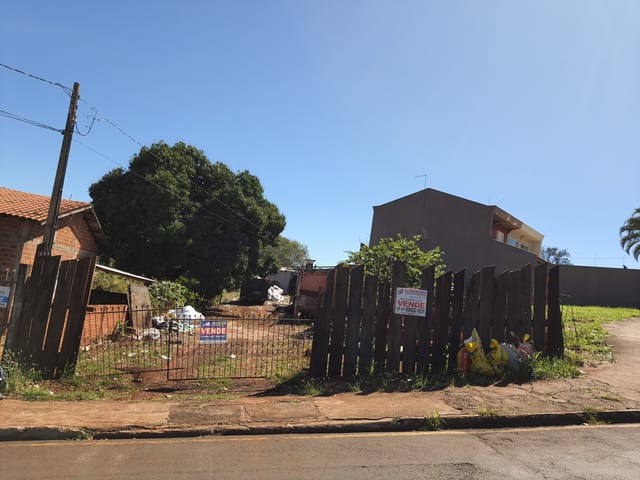 Terreno à venda, no bairro Centro em Ibiporã