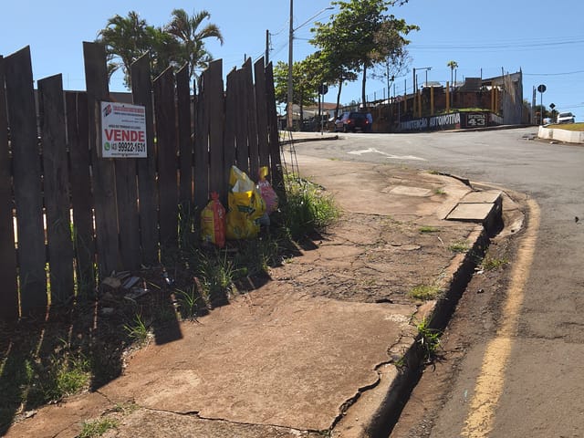 Terreno à venda, no bairro Centro em Ibiporã