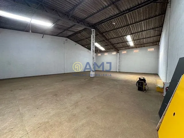 Galpão / Barracão com 4200m², para alugar, no bairro Jardim Atlântico em Goiânia