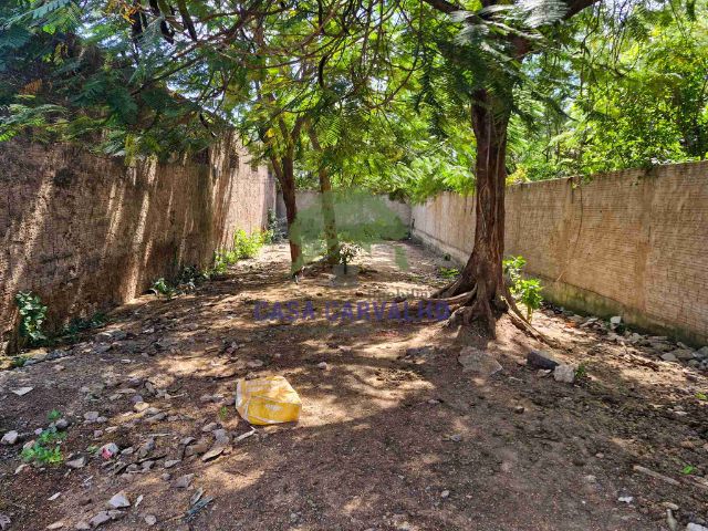 Terreno com 718m², à venda, no bairro Aeroporto em Corumbá