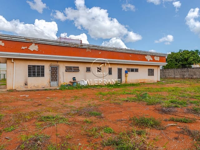 Terreno com 2240m², à venda, no bairro Zona Industrial (Guará) em Brasília