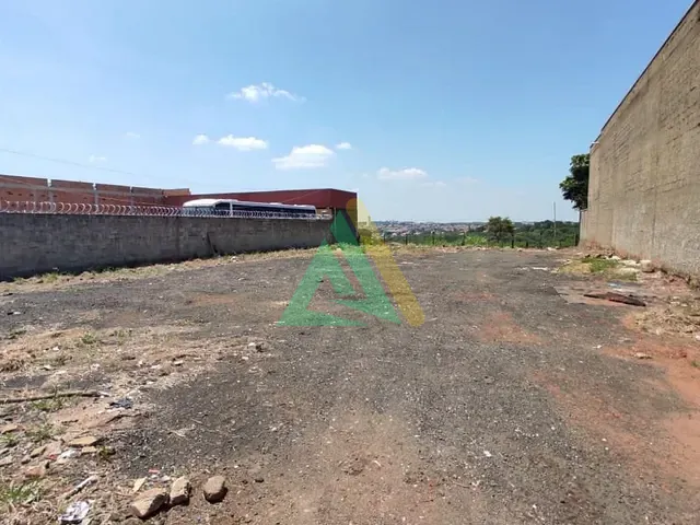 Terreno com 800m², para alugar, no bairro Loteamento INOCOOP em Mogi Mirim