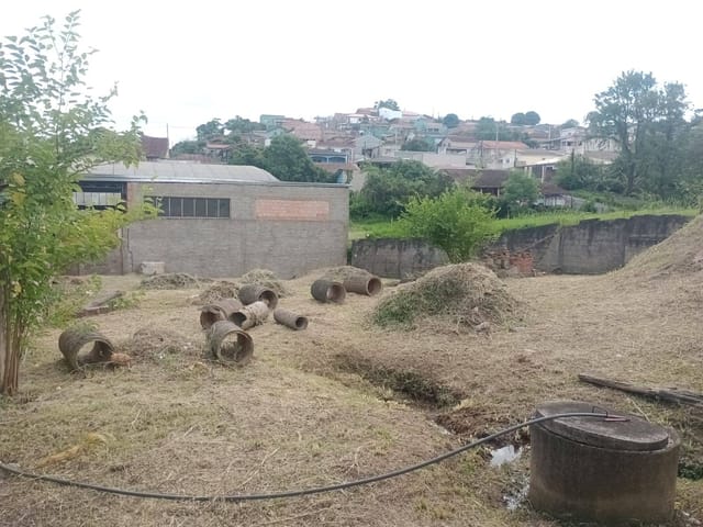 Terreno com 374m², à venda, no bairro Vila Fonseca em Jaguariaíva
