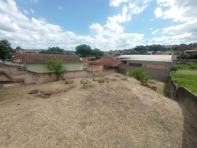 Terreno com 374m², à venda, no bairro Vila Fonseca em Jaguariaíva