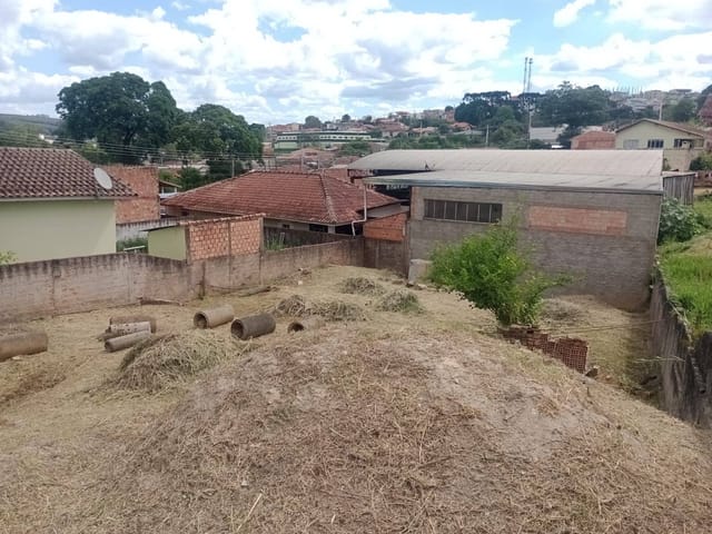 Terreno com 374m², à venda, no bairro Vila Fonseca em Jaguariaíva